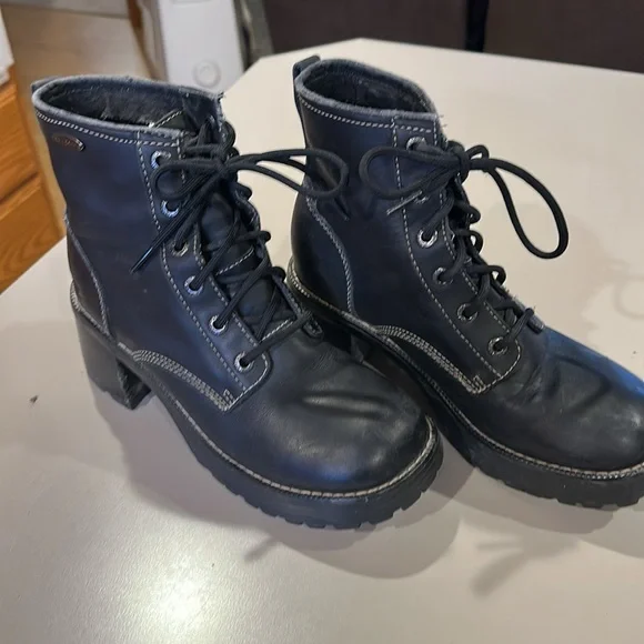 Women's Sketcher’s Black and Brown Lace-Up Ankle Boots - Picture 2 of 10